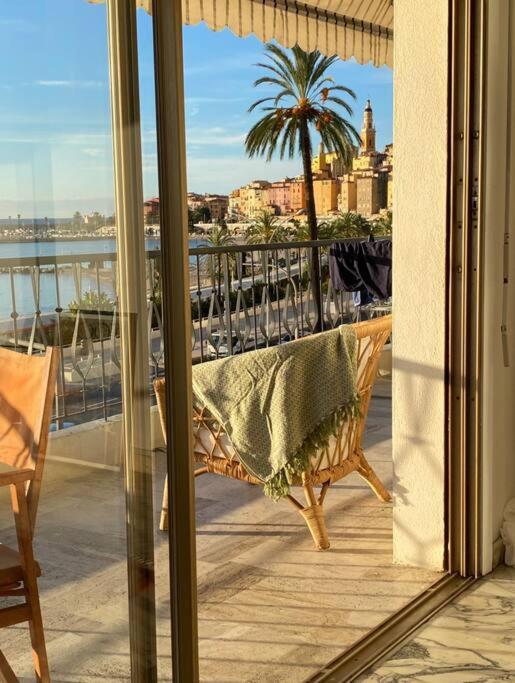 Le Garavan-Vue Mer-Plage-Clim-Terrasse マントン エクステリア 写真